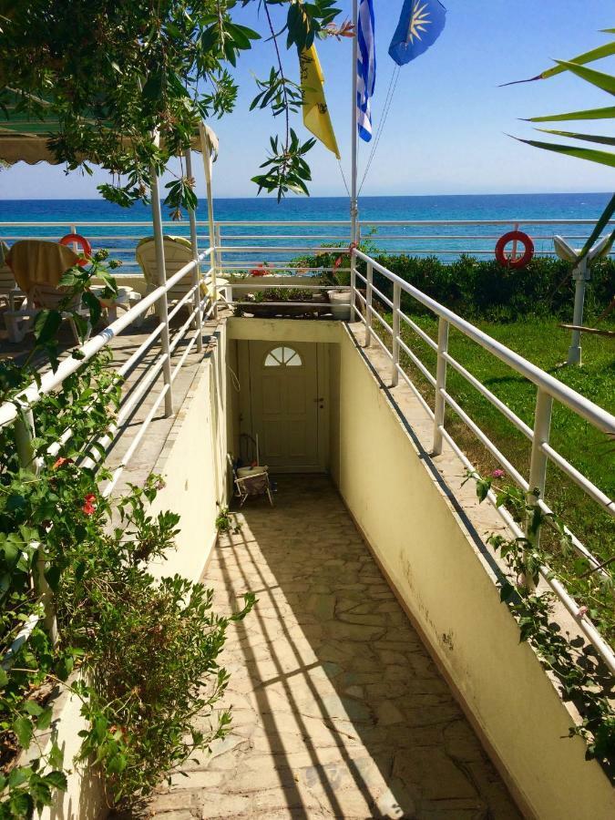 Villa Di Costa Nea Skioni Bagian luar foto